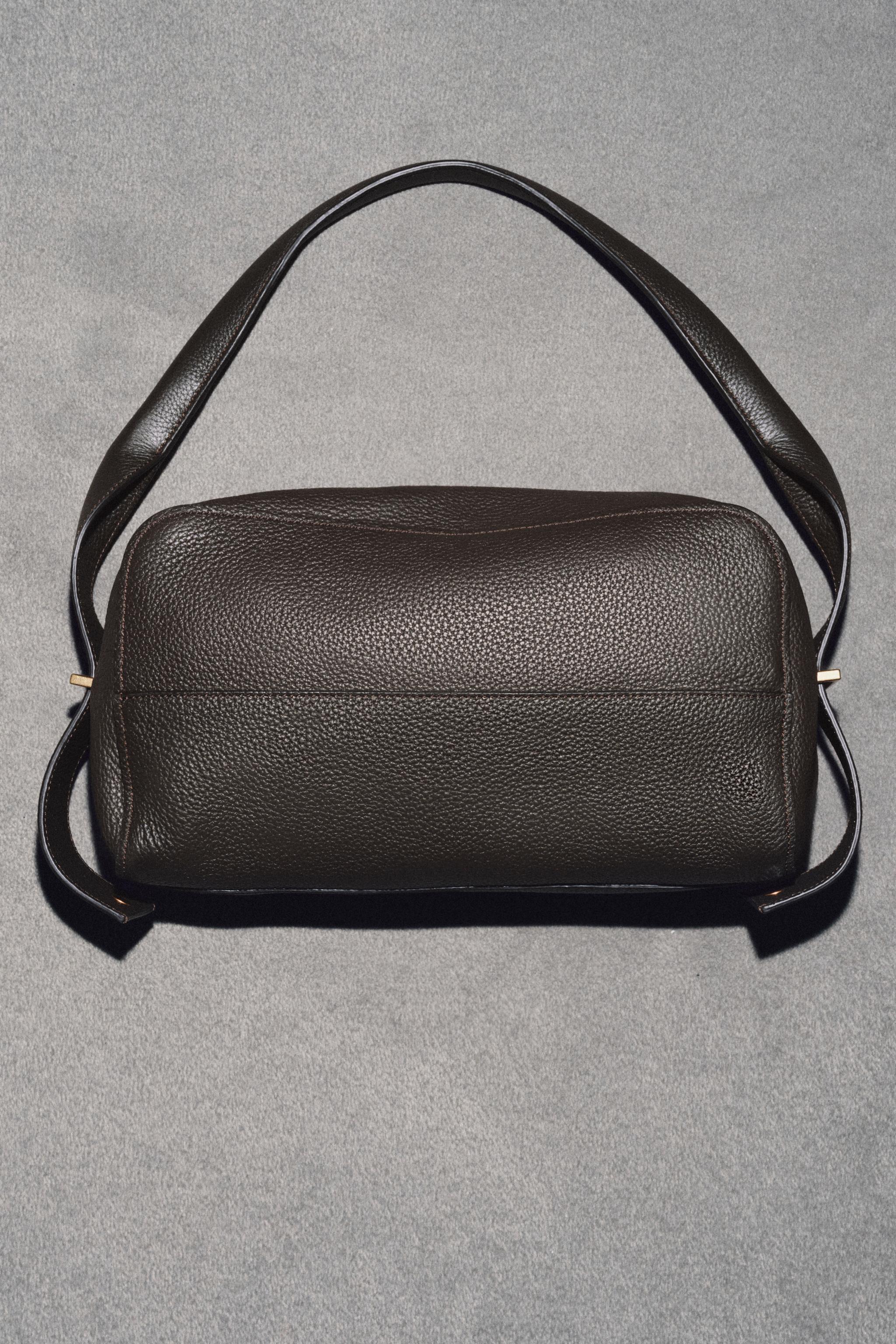 LEATHER SHOULDER BAG
